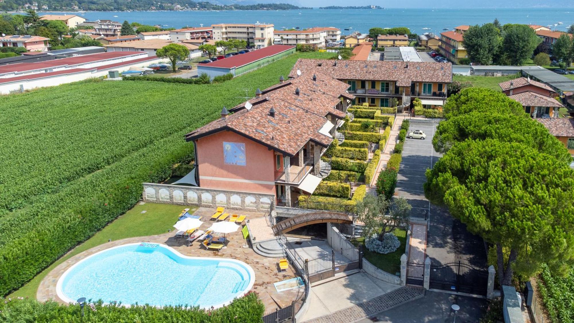 Lago Di Garda A 300M - House In Manerba 마네르바 델 가르다 외부 사진